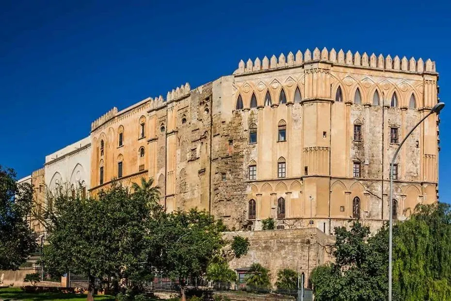 Massimo Luxury Rooms Palermo 0*,  İtalya