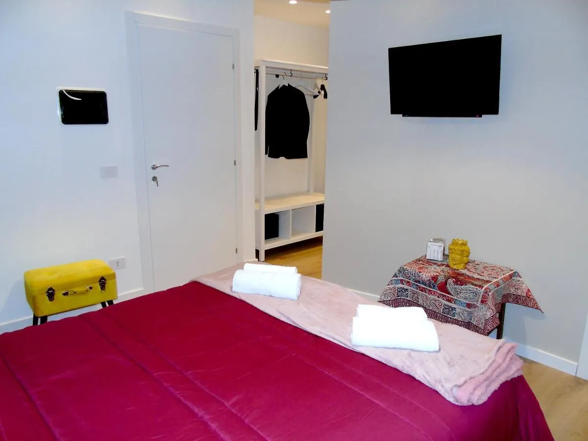 Massimo Luxury Rooms Palermo 0*,  Italia